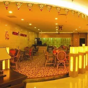 3* 酒店 Baiyi
